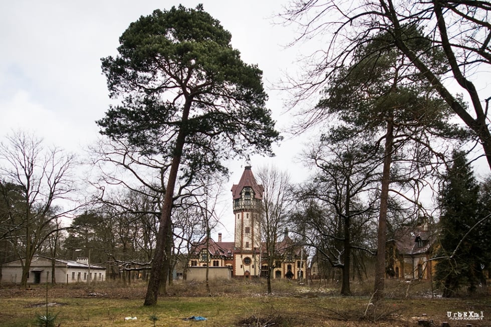 Beelitz-Heilstätten:  Verwaltungs- und Nebengebäude