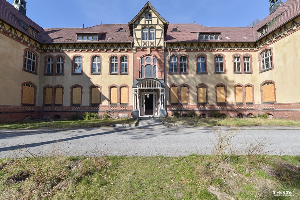 Beelitz-Heilstätten:  Verwaltungs- und Nebengebäude