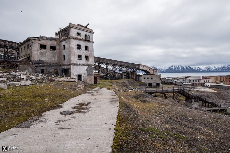 Pyramiden coal mine