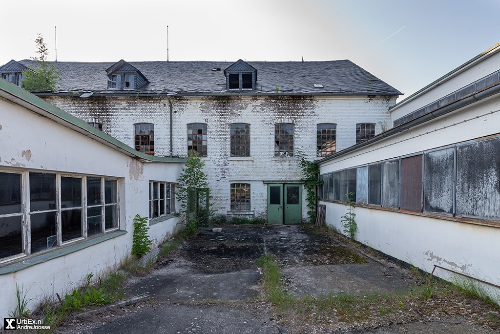 Porzellanfabrik Johann Kronester